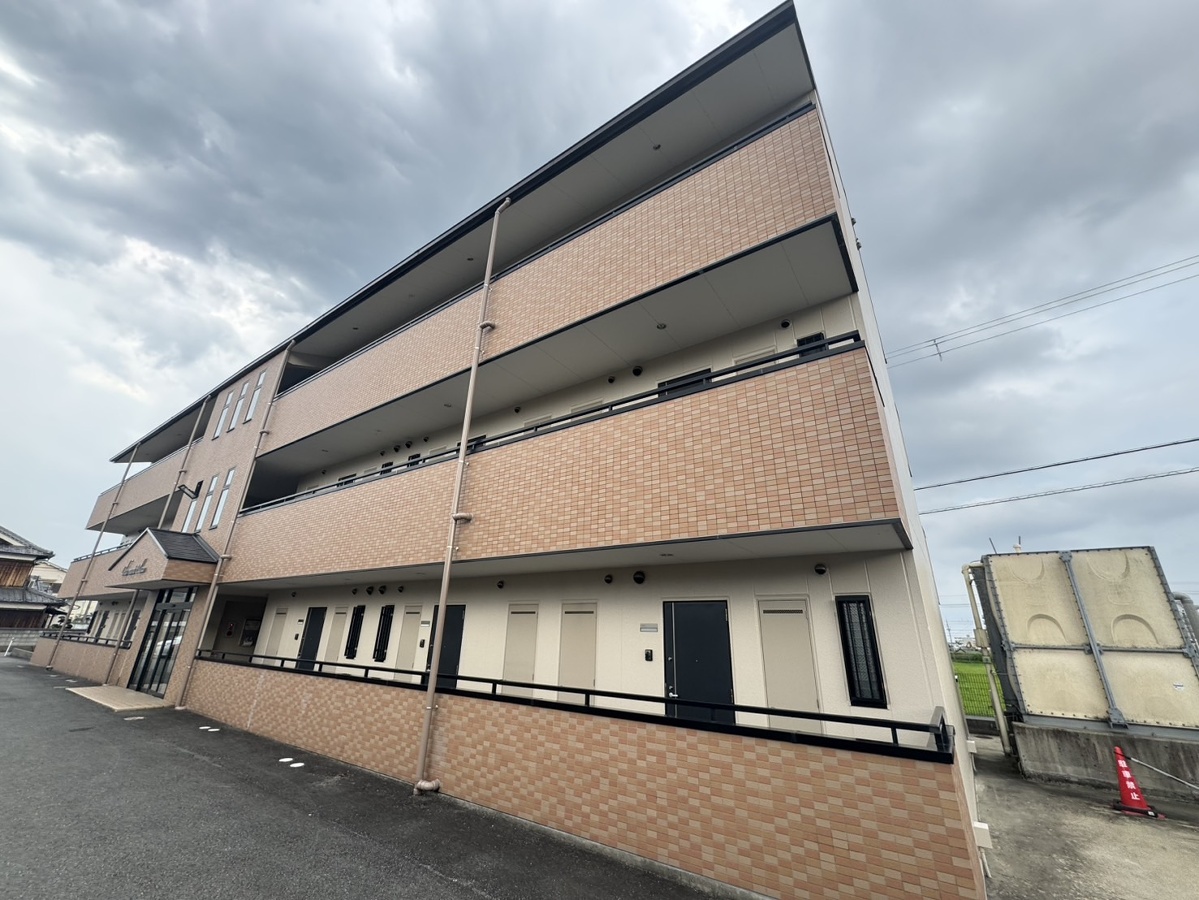 シャルマンプレイス