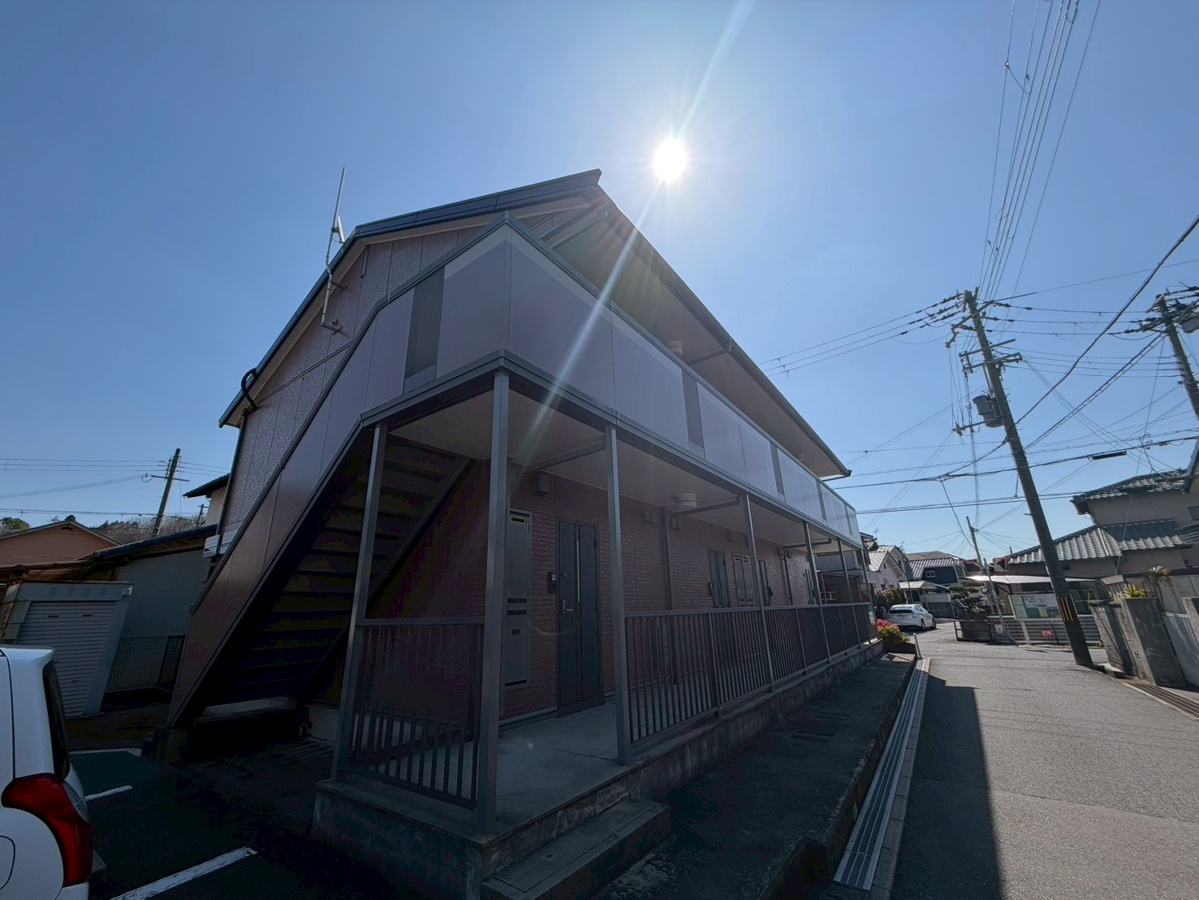 クレセントコート