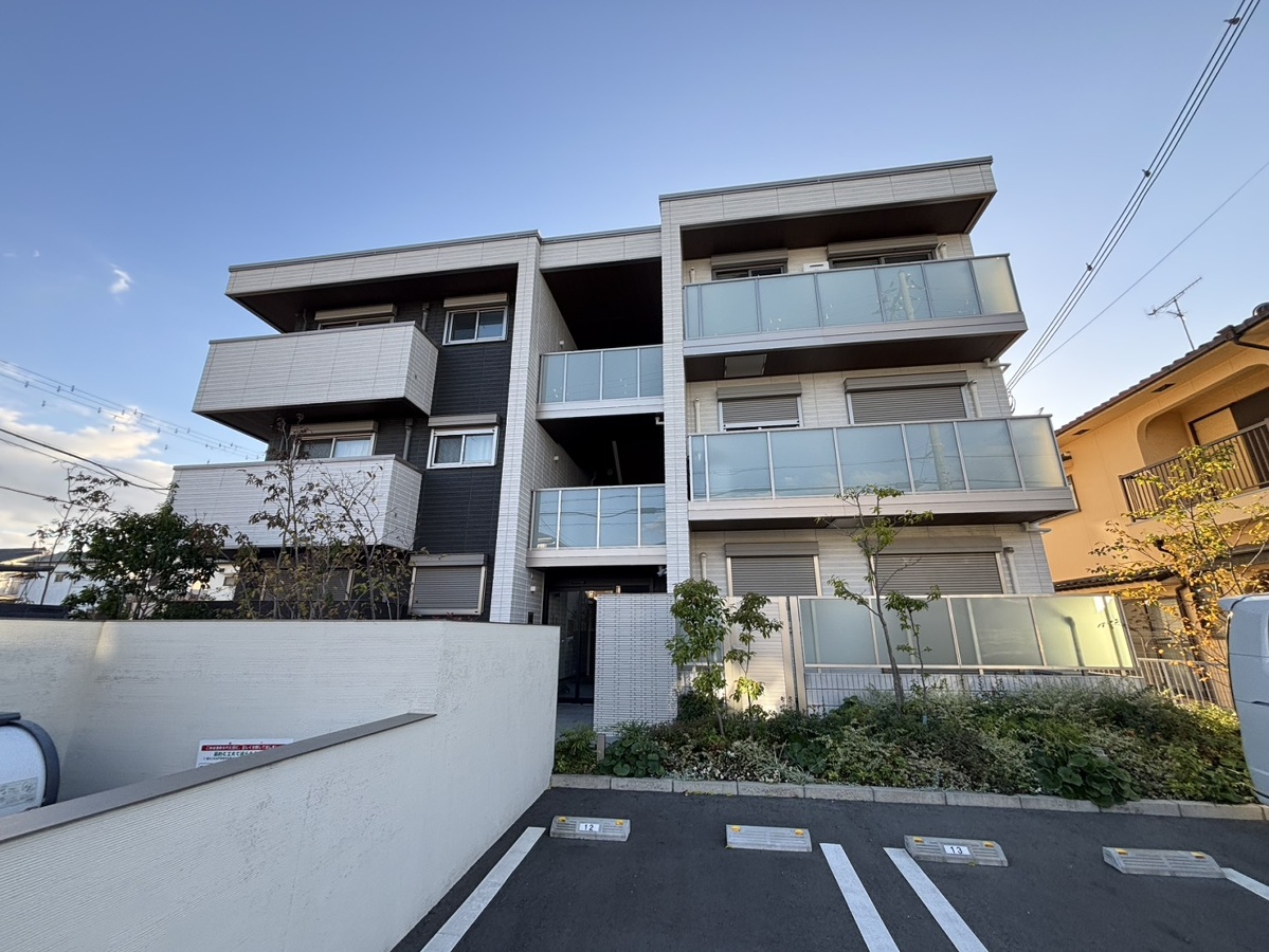 シャーメゾン HARU