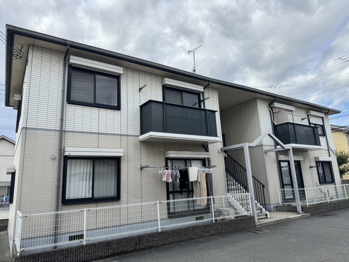 ＬＥ　ＨＡＢＩＴＡＴ（ル　アビタ）