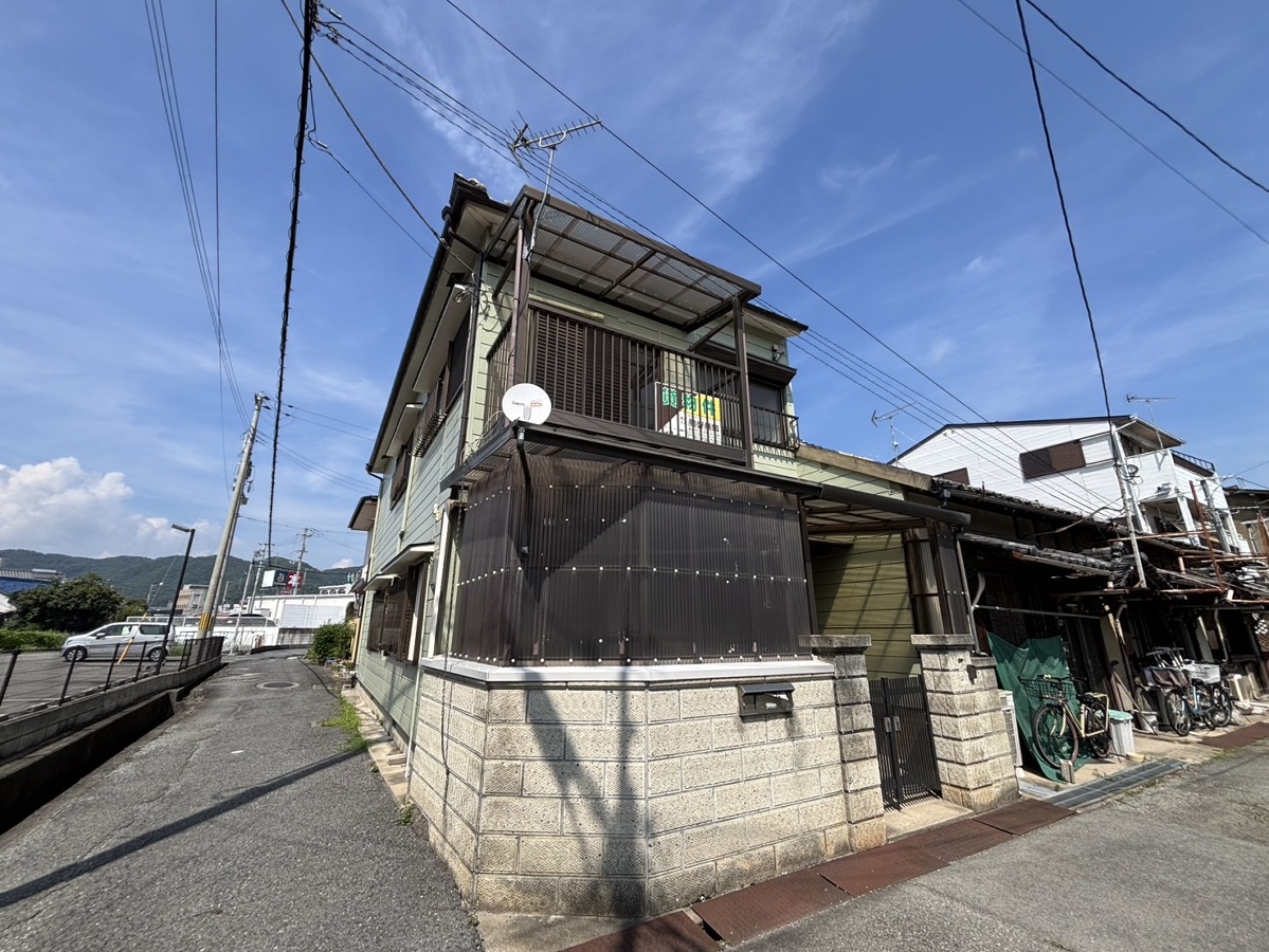 伊伝居貸家