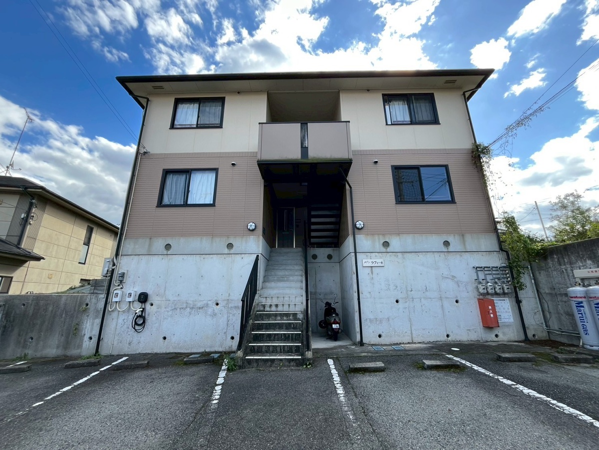 メゾンラフィーネ