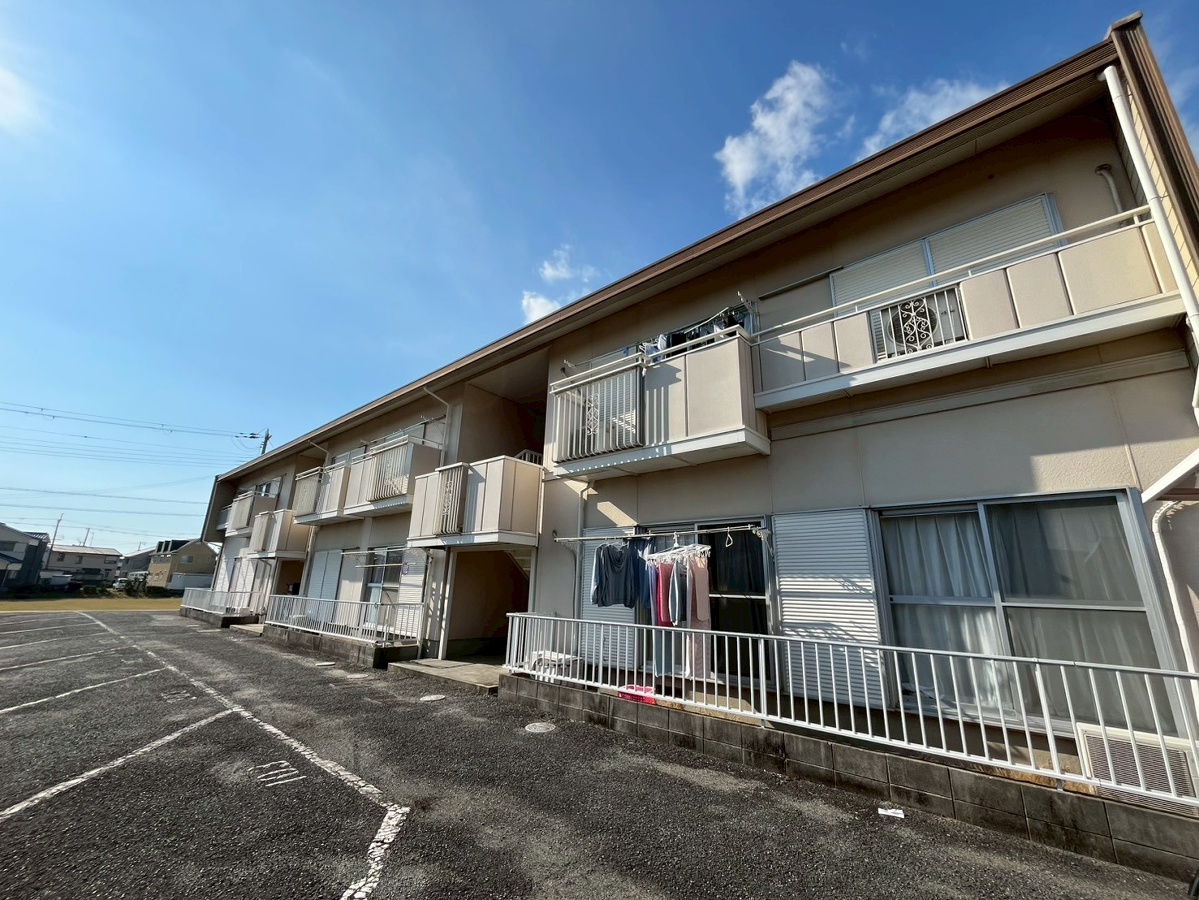 タウニィ津市場