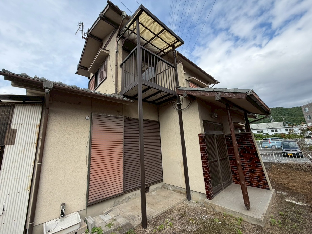 青山川本貸家 (北)