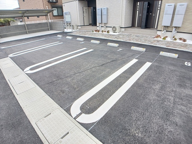 駐車場 写真13