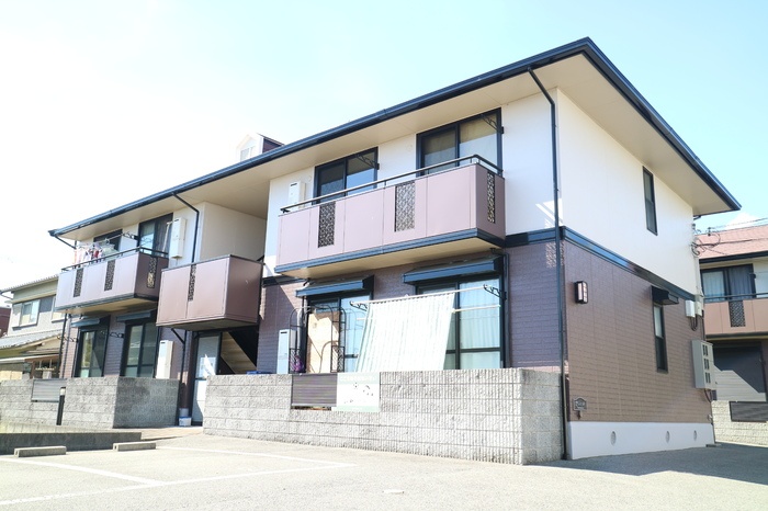 ガーデンハイツ　B棟