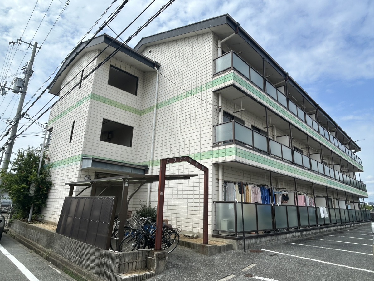 ロフティー津市場