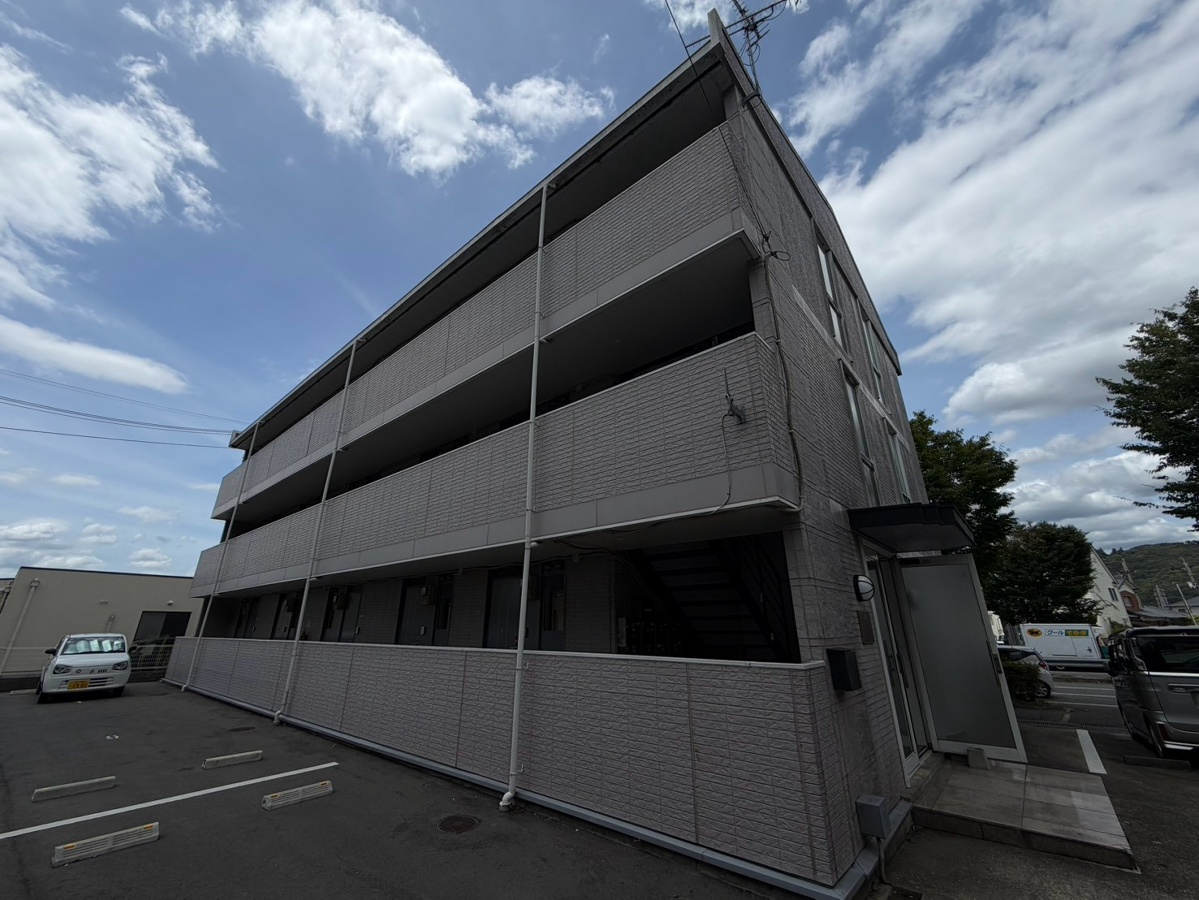 滝野社レジデンス