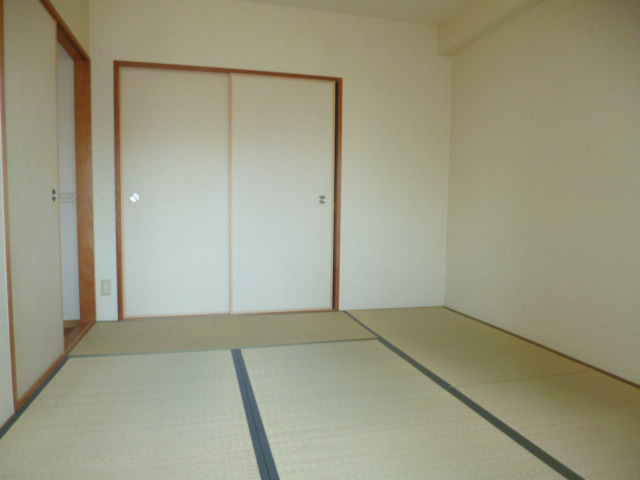 内装 和室 やっぱり畳が落ち着きますね(^・^) 写真2