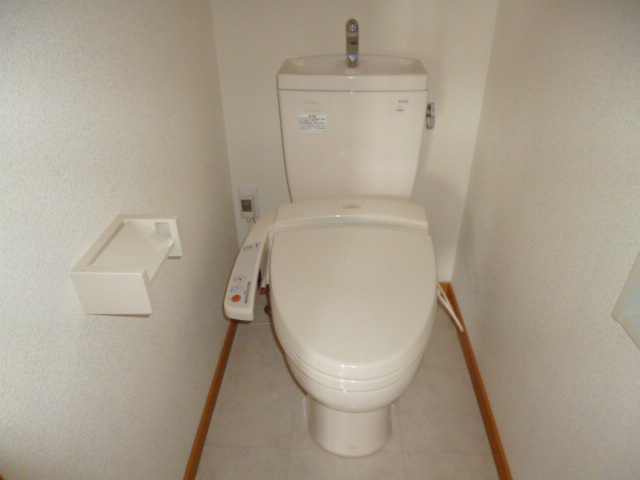 トイレ トイレ ウォシュレット付きです 写真14