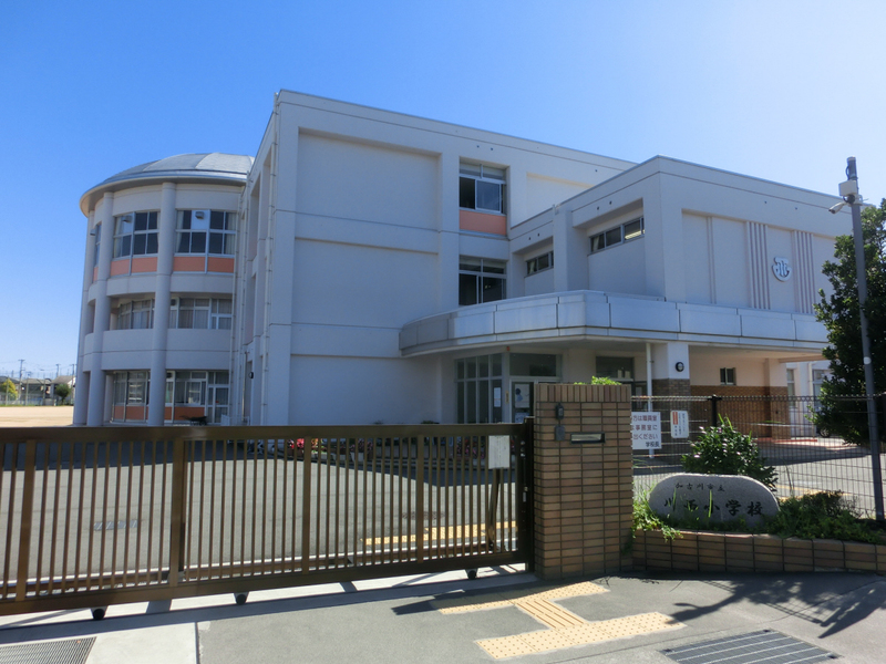 川西小学校まで724m (徒歩10分) 写真21