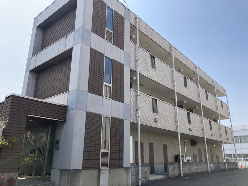 物件番号:1055445280 駐車場１台込みのお家賃！　人気のカウンターキッチン☆　オートロックで安心！　