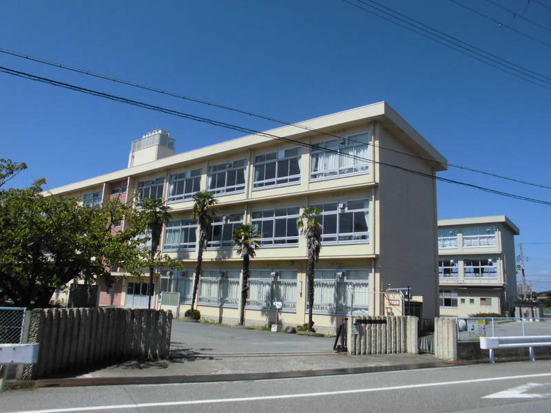平岡南小学校まで765m (徒歩10分) 写真21