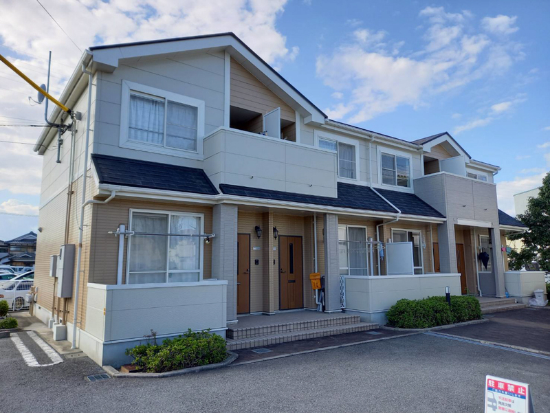 物件番号:1125426943 敷金礼金０円！敷地内駐車場完備　人気のメゾネットタイプです！