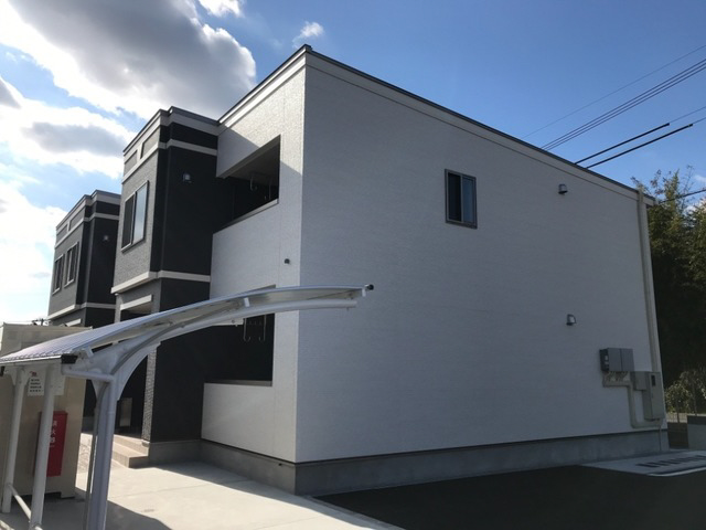 パインヴァリ-参番館
