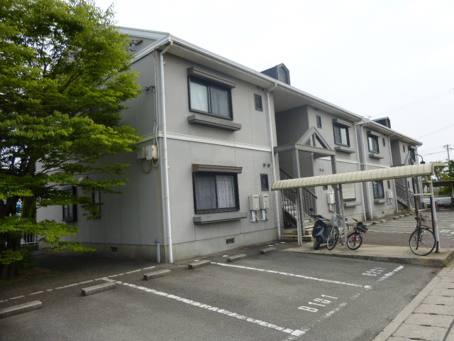 ハーモニーハイツ　A棟