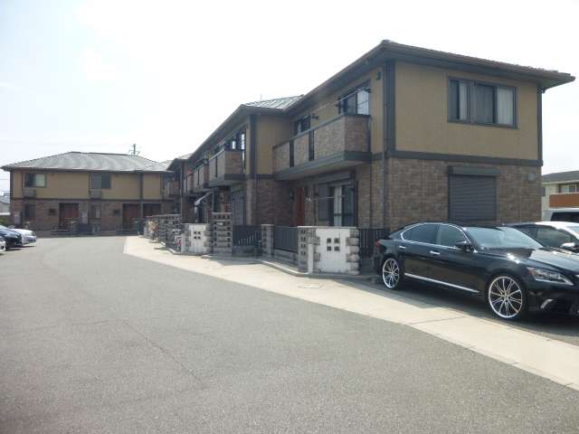 クレールヴィレッジ　A棟