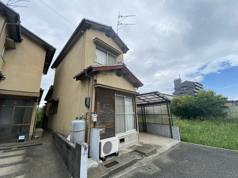 神子岡前４丁目前田貸家