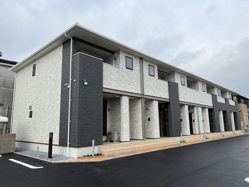 物件番号:1128391867 インターネット無料!便利な宅配BOX付き!エアコン付き!