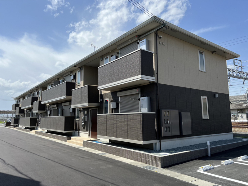 カザ　オリーブ　WEST