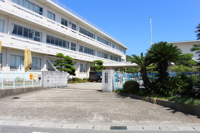 尾崎小学校まで1428m (徒歩18分) 写真21