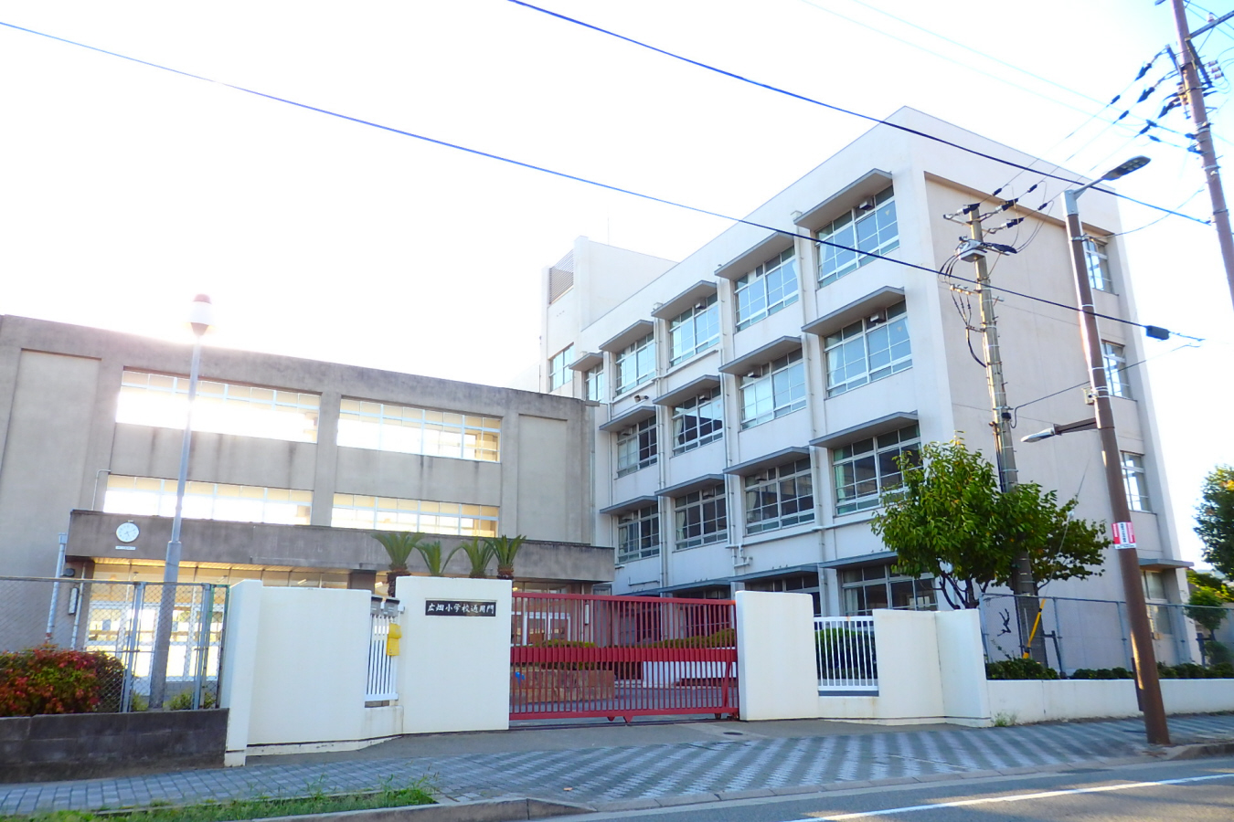 広畑小学校まで629m (徒歩8分) 写真21