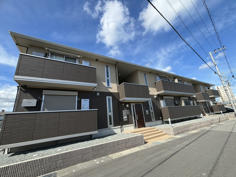 カザ　オリーブEAST