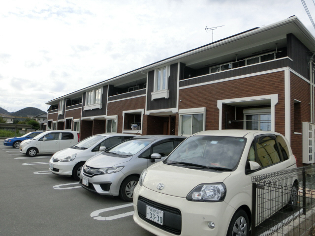 物件番号:1128364970 人気のカウンターキッチン・ウォークインクローゼット付！福崎駅徒歩4分です。