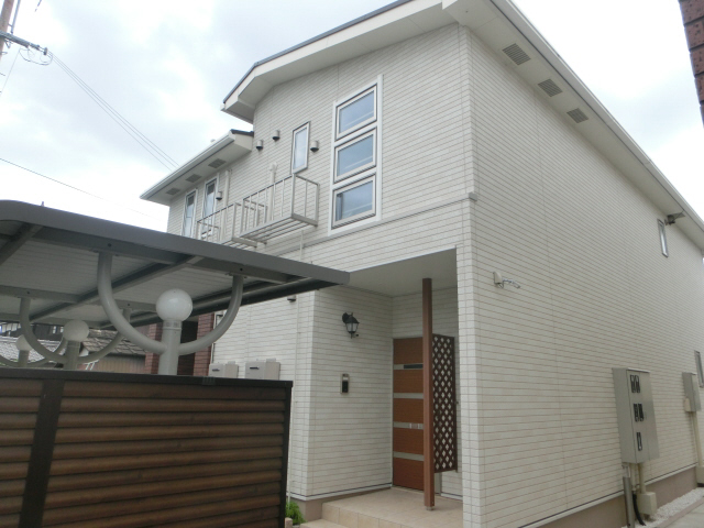 シャンディ・イースト