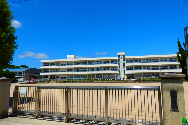 中寺小学校まで970m (徒歩13分) 写真21