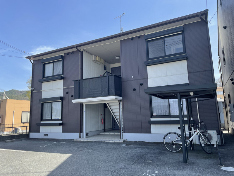 物件番号:1058345116 駐車場1台無料!防犯カメラ付きでセキュリティーばっちり!駅徒歩10分!