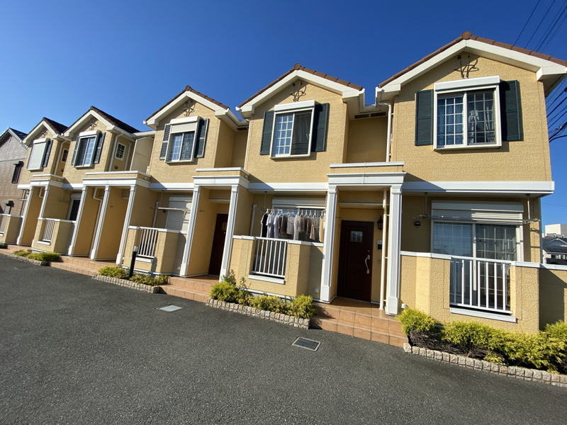 物件番号:1128368259 ペットＯＫ　エアコン２台付き　追い焚き　専用庭有り　短期契約もご相談可能☆