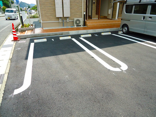 駐車場 写真2