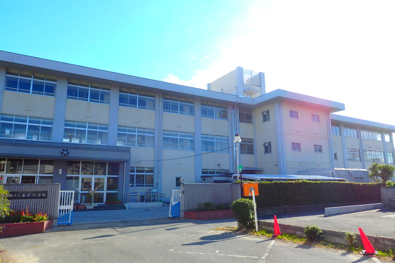 糸引小学校まで735m (徒歩10分) 写真21