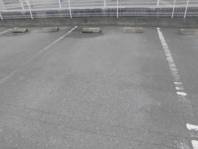 駐車場 写真4