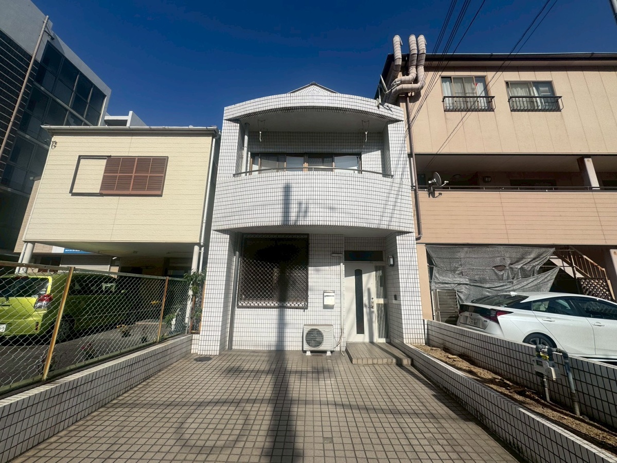 豊沢町貸家