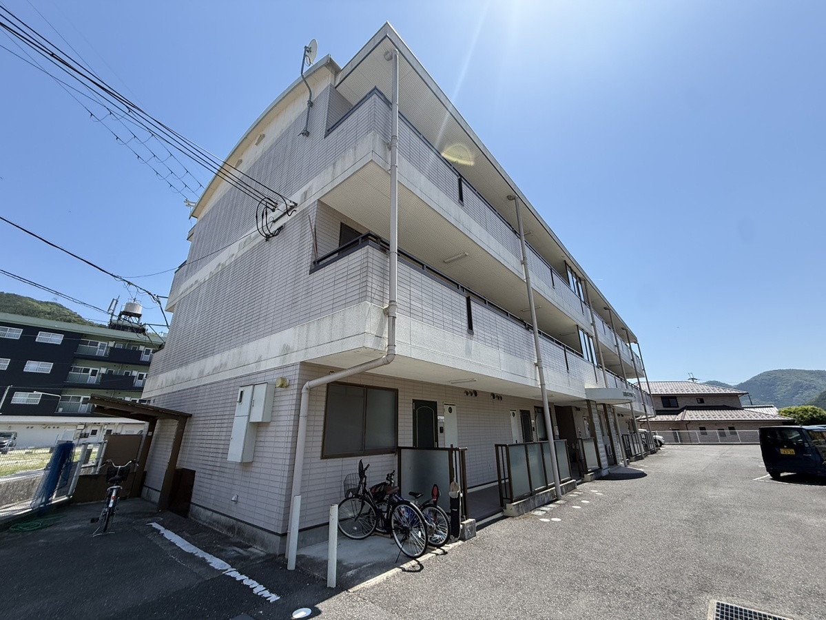 メゾン安富