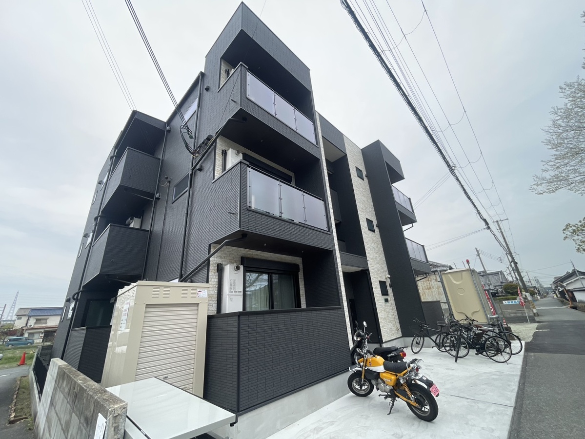 ボヌール亀山駅前