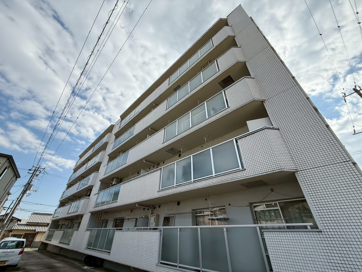 エメラルドマンション北平野