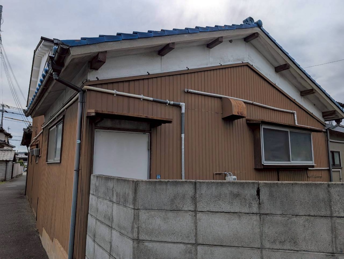 御国野町御着貸家（北川の西棟の西）
