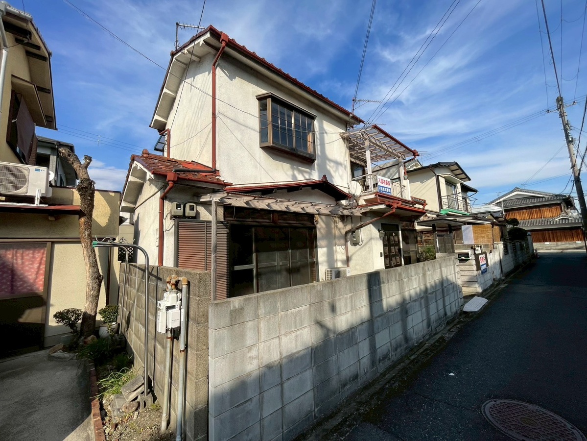 神子岡前戸建て