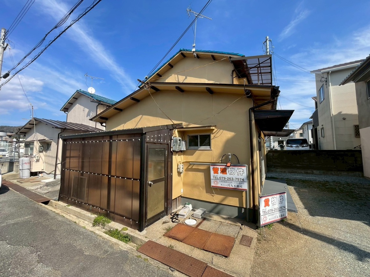 御立西5丁目貸家2号棟