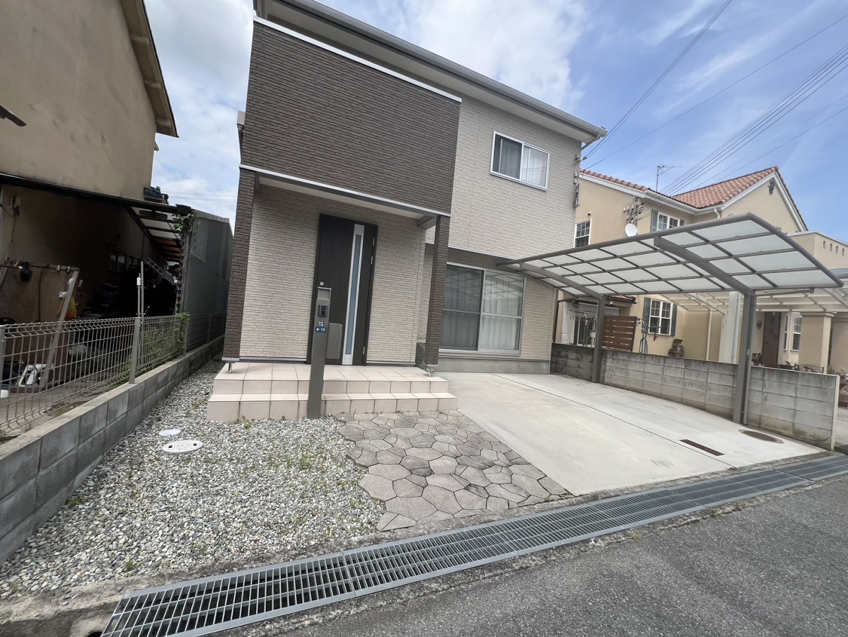 岩端町貸家