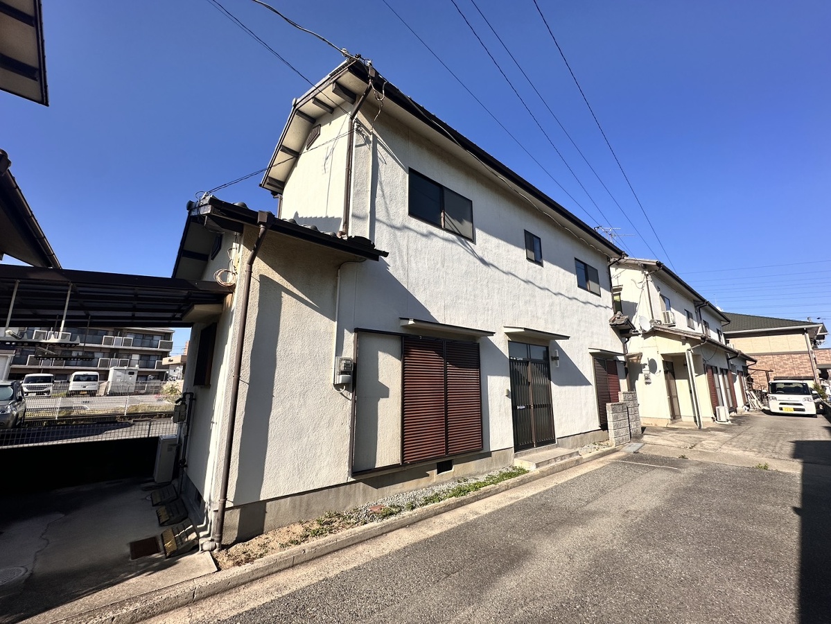 辻井二丁目石森貸家