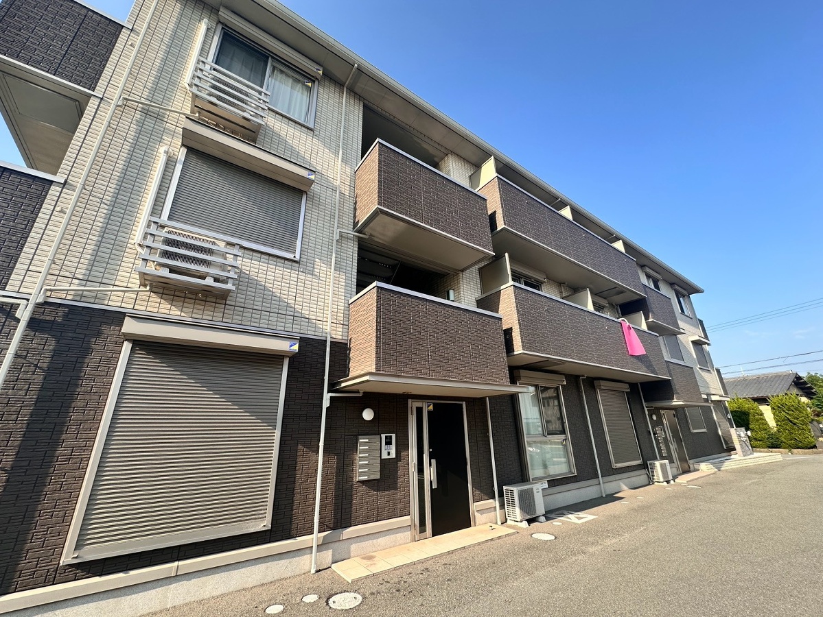 ラフィーネ亀山