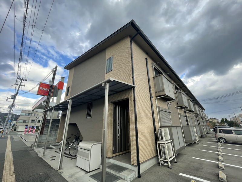 エトランス小松町B