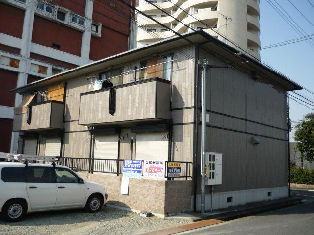 ハイツリンデンバン