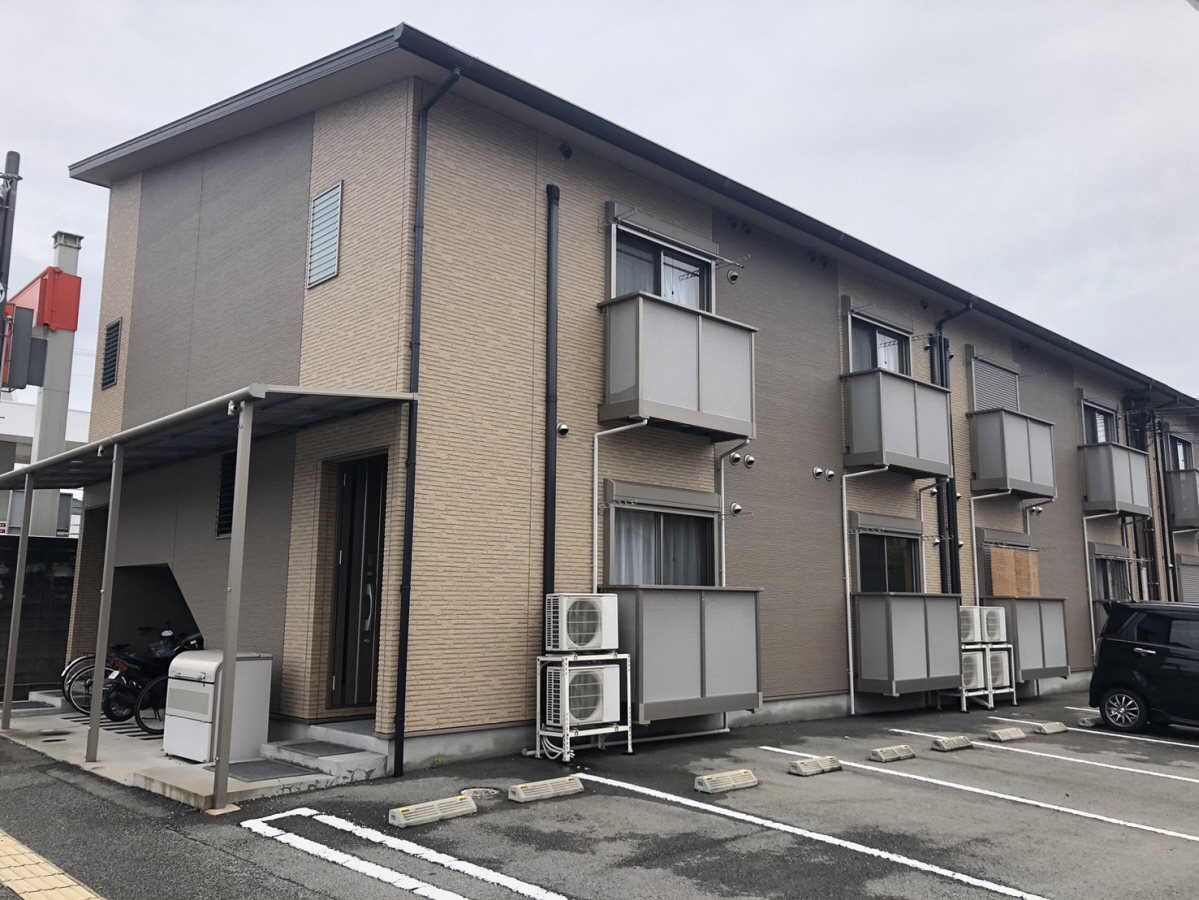 エトランス小松町B
