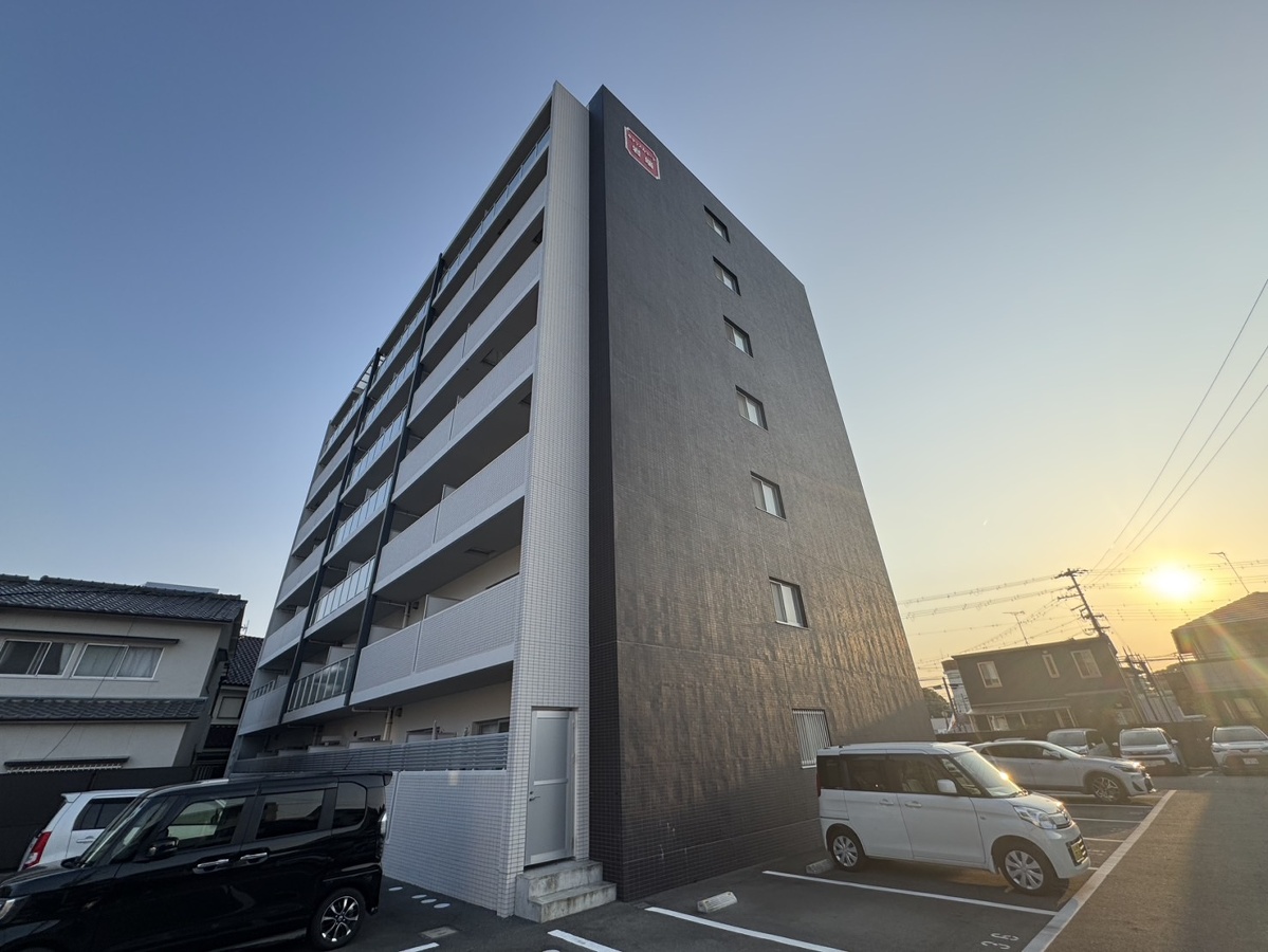 キャッスルコート岩端