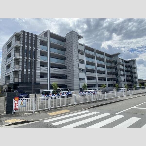 パレロワイヤル田寺東ウエストコート